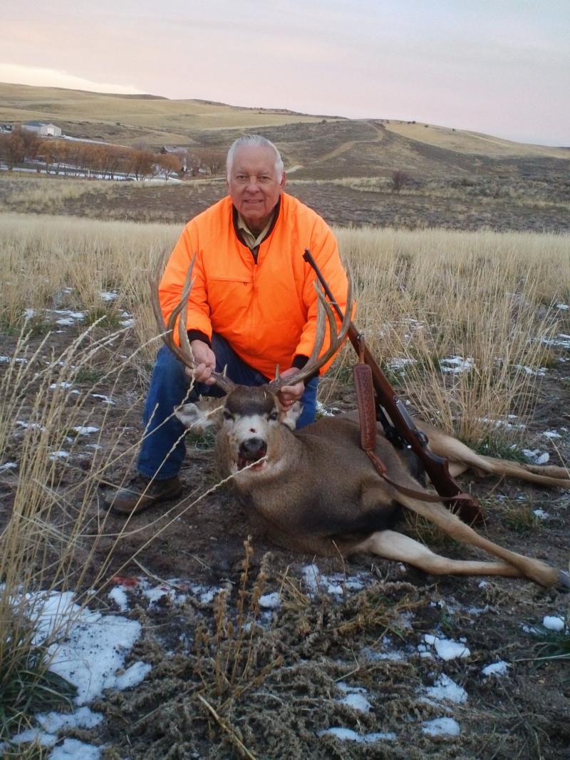 Chuck Mosier with his last minute buck.